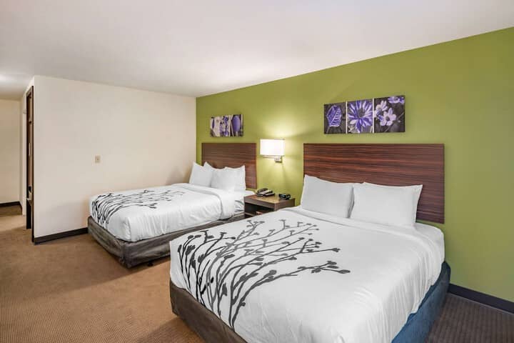 Room 12 of 37