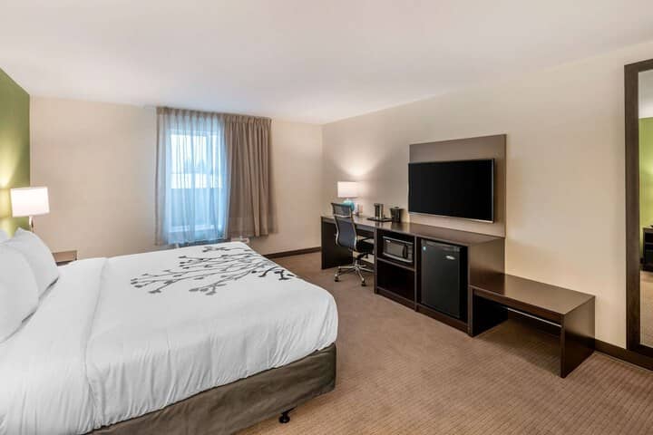 Room 10 of 37